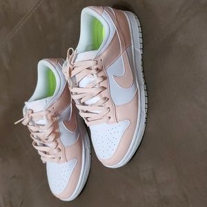 Dunk Nike lows size 9
